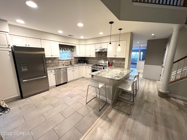 Building Photo - 21 Durant Ave