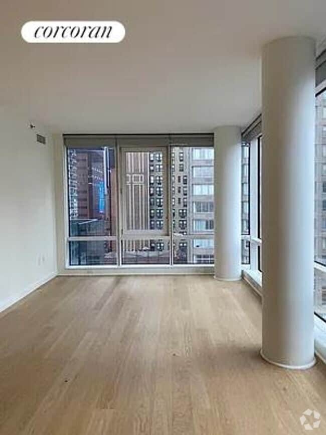 Building Photo - 306 W 48th St