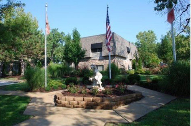 Linden Woods Condominiums - 1716 E 97th St