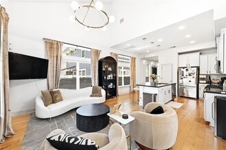 Building Photo - 2306 Capulet St