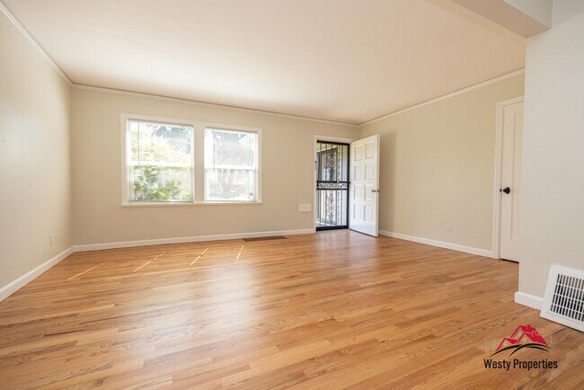 Foto del edificio - 5507-5517 N BOSTON AVE