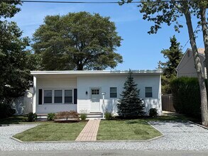 Building Photo - 2329 Oak Tree Rd
