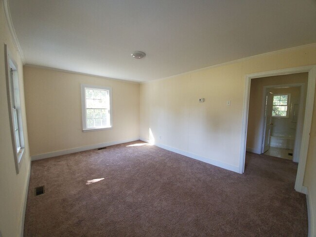 Foto del edificio - 308 W 8th Avenue ~ Raeford