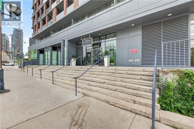 Building Photo - 169 Fort York Blvd