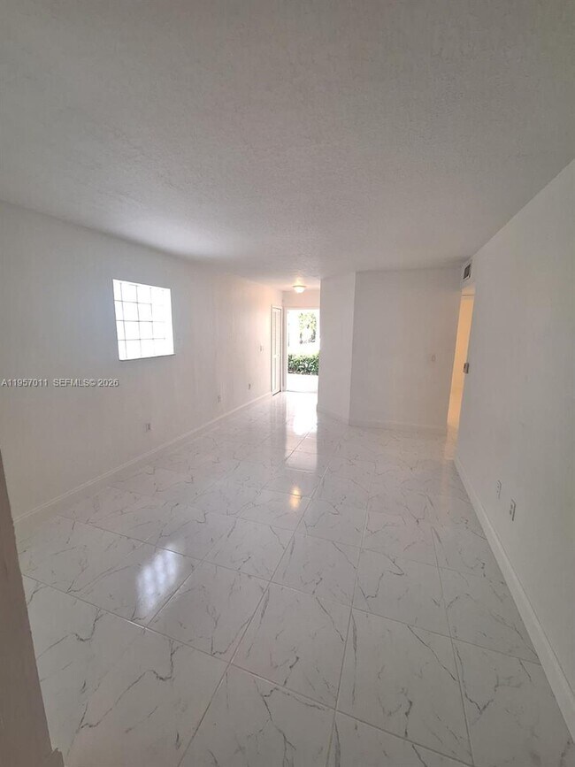 Foto del edificio - 2931 SE 13th Rd