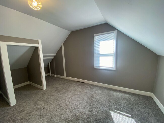 Foto del edificio - 3 Bedroom Single Family