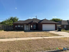 Building Photo - 3414 Crescent Dr