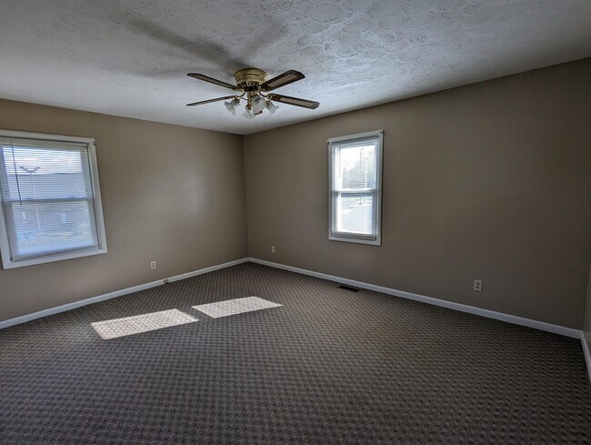 Foto del edificio - 1417 S Bloomington St