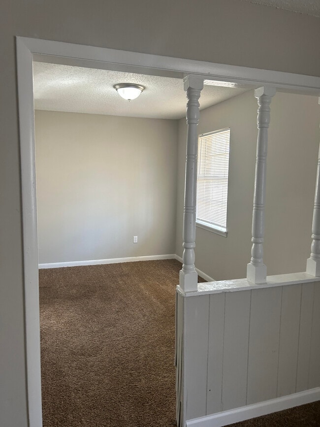 Building Photo - 208 Ridgewood Ave