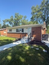 Building Photo - 372 Highland Dr