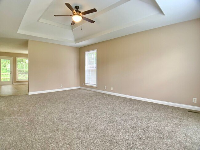 Building Photo - 576 Joshua Dr
