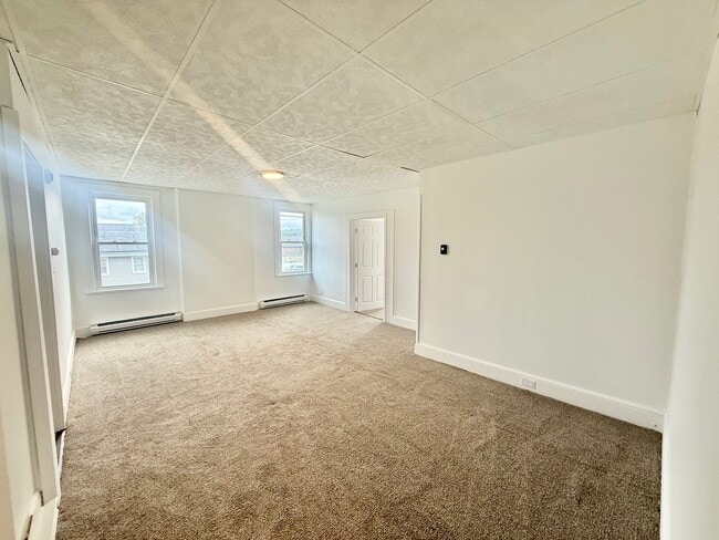 Building Photo - 403 25th St