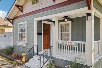Building Photo - 1621 W French Pl