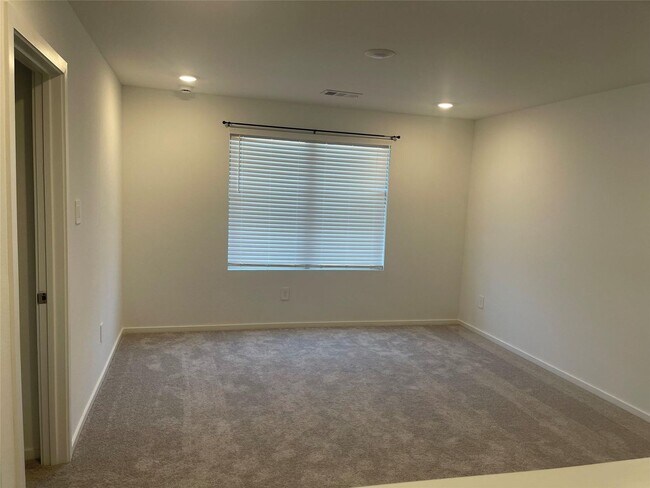 Foto del edificio - 22466 Birchfield Grv Ln