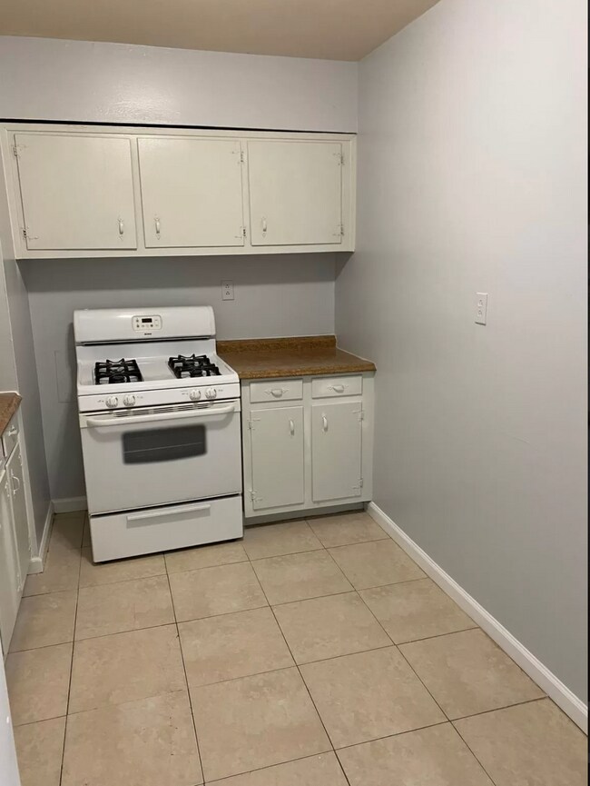 1005 Marcy Ave, Oxon Hill, MD 20745 Apartments in Oxon Hill, MD