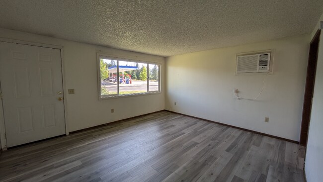 Foto del edificio - 1243 Hanson Ave