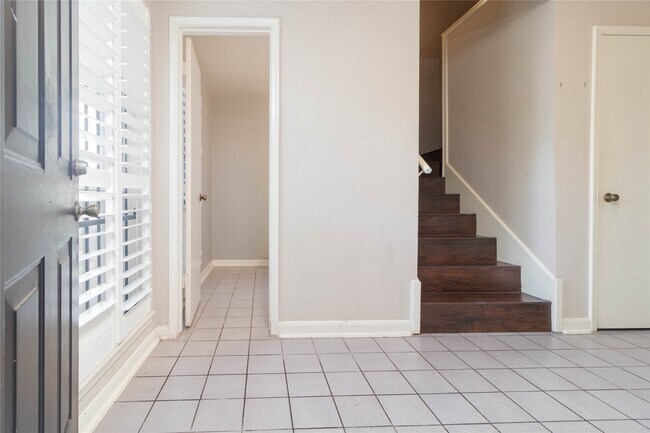 Foto del edificio - 1404 Walnut Bend Ln