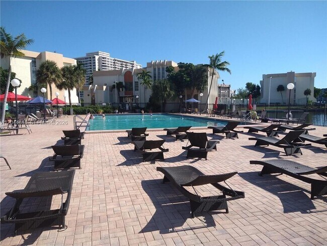 Foto del edificio - 601 Three Islands Boulevard