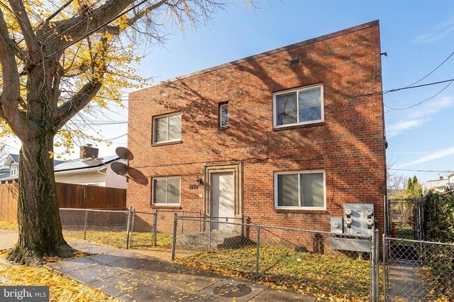 Photo - 3207 11th Place SE Unit 3 Apartment