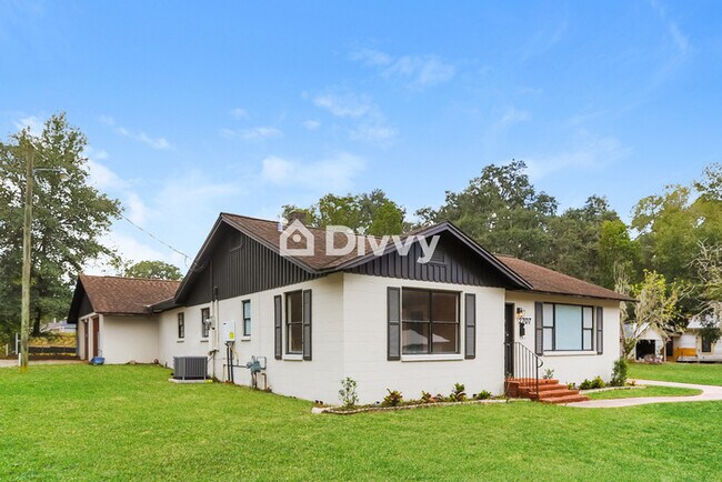 Foto del edificio - 2707 Saint Johns Avenue