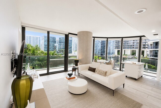 Foto del edificio - 55 SW 9th St