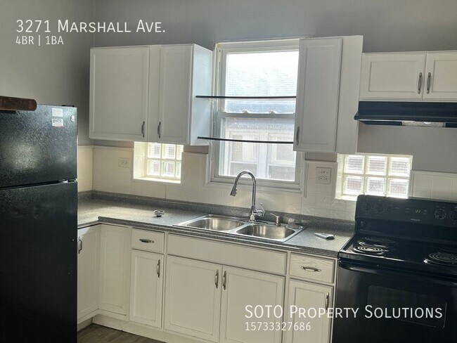 Building Photo - Pet Friendly, Lots of room and charm, Fres...