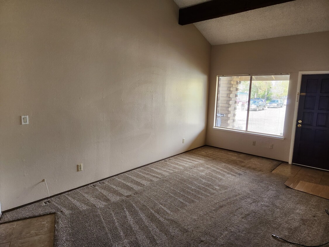 Building Photo - 10922 Scotsman Way