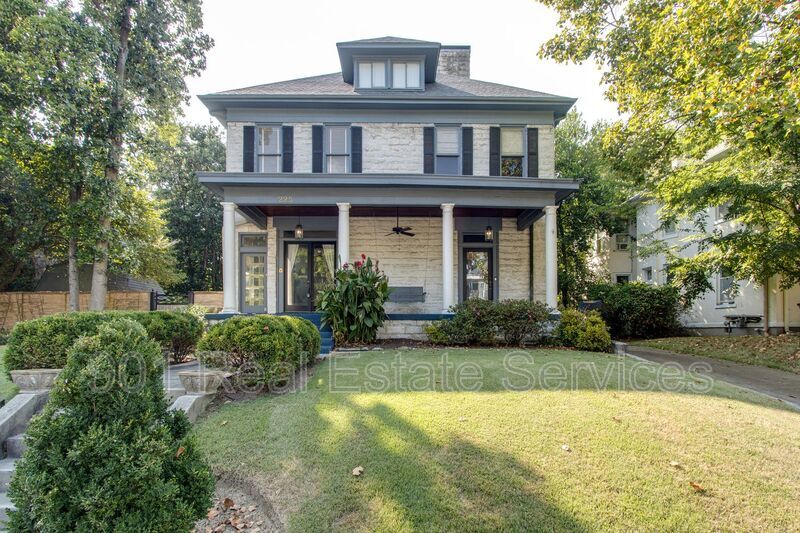 Primary Photo - 225 N McNeil St