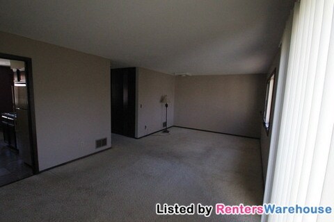 Foto del edificio - 12112 Drake St NW