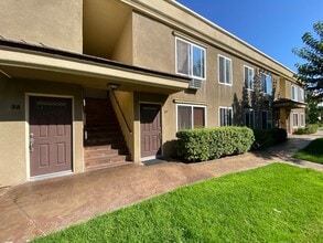 Building Photo - 792 Avocado Ave