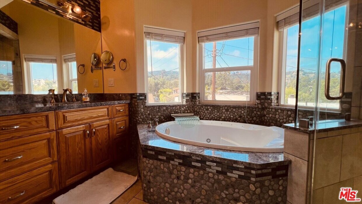 4324 Saltillo St, Los Angeles, CA 91364 - House Rental in Los Angeles, CA |  Apartments.com, image size:1240x698