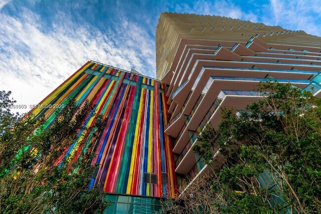 Foto del edificio - 1300 S Miami Ave