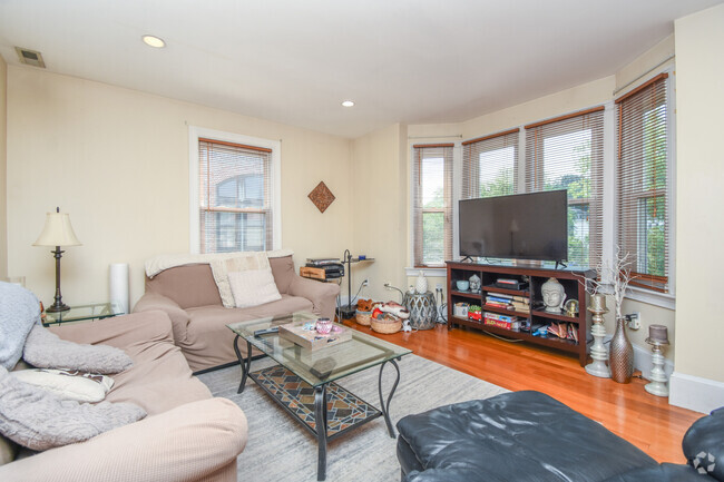 Building Photo - 431 Faneuil St