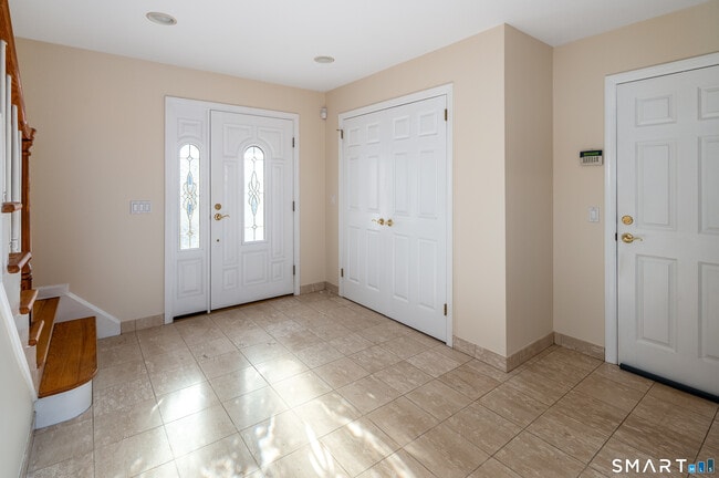 Building Photo - 48 Lanell Dr