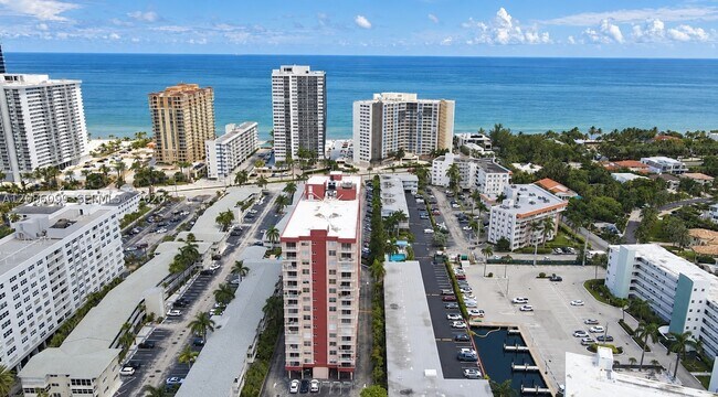 Foto del edificio - 3161 S Ocean Dr