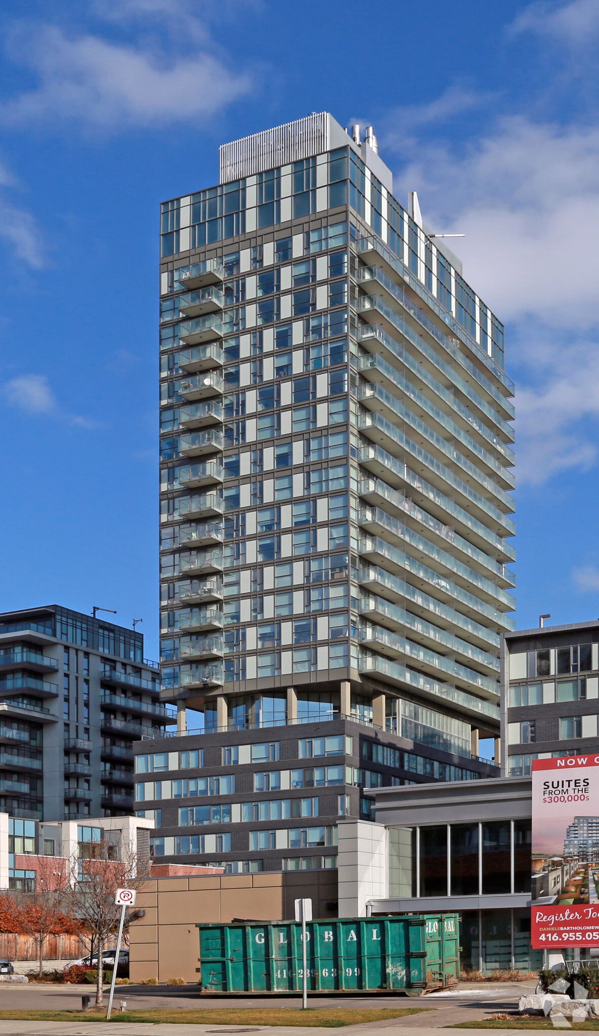 Dundas-Sackville Apartments