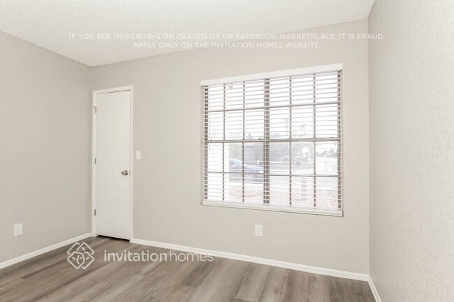 Building Photo - 2106 W Monona Dr