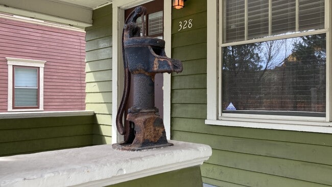 Photo - 328 E 12th St House