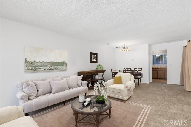 Foto del edificio - 5464 Evelyn Dr