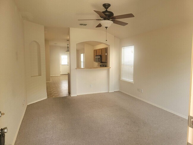 Photo - 6635 Hartnet Fields House