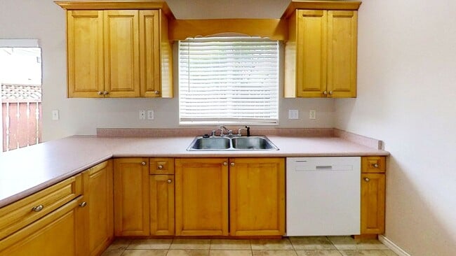 Building Photo - 4210 Archer Dr