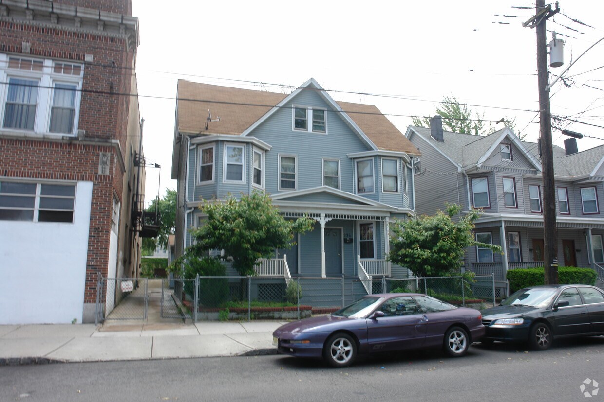 Foto principal - 236-238 Madison Ave
