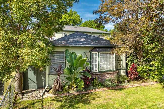 Foto del edificio - 5025 Cahuenga Blvd