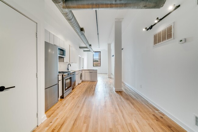 Foto del edificio - 1015 Clinton St
