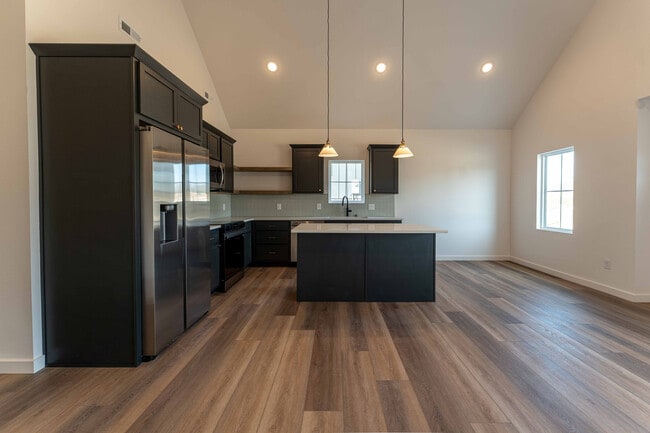 Owen-Silos-Subdivision-Luxury-Homes-South-Springfield-Missouri-Two-Bedroom-Anderson-Kitchen-And-Dining - Owen Silos