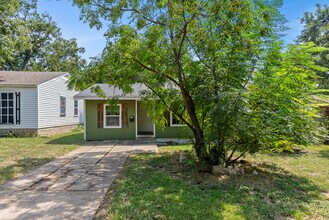 Building Photo - 1109 S 41st St