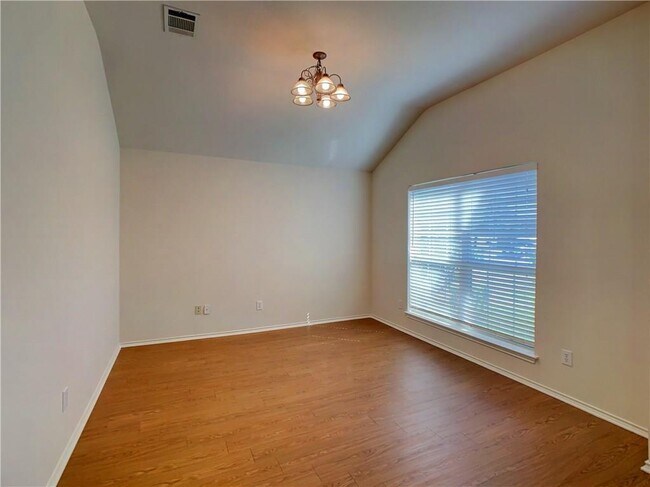 Building Photo - 1341 Rainbow Parke Dr