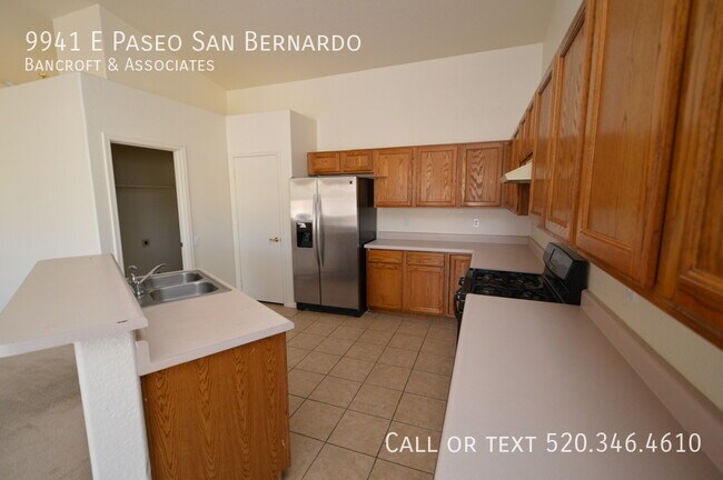 Building Photo - 9941 E Paseo San Bernardo
