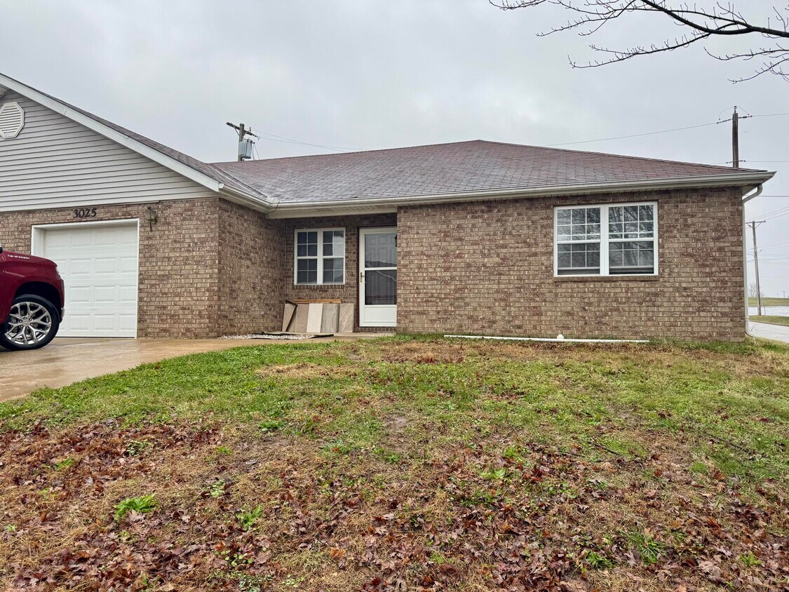 Foto principal - 3025 S Jackson Ave