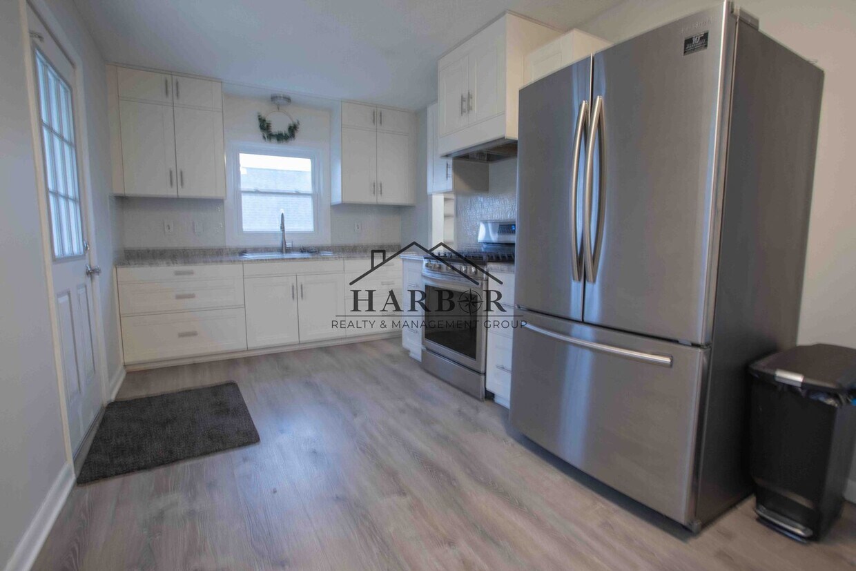 Foto principal - 2 Bedroom Single-Family Home in SW Rochest...